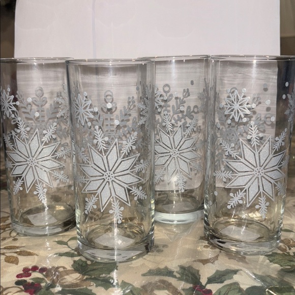 4 Cristar Lexington Cooler Decor Glitter Snowflakes Glasses- 16.5 oz - Picture 3 of 9